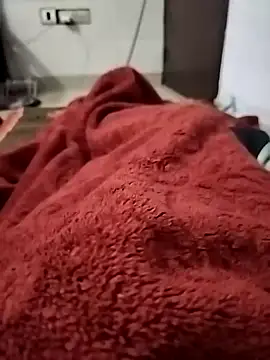 Snapshot of delhiboyooo chatting on December 28, 11:48 pm delhiboyooo online show from December 28, 11:48 pm