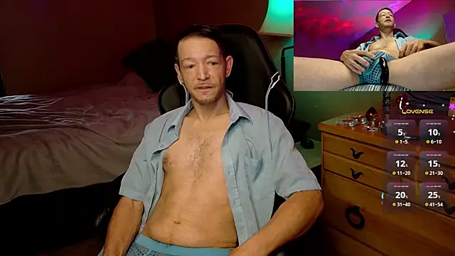 MasterForgedRayy online show from April 6, 11:22 am