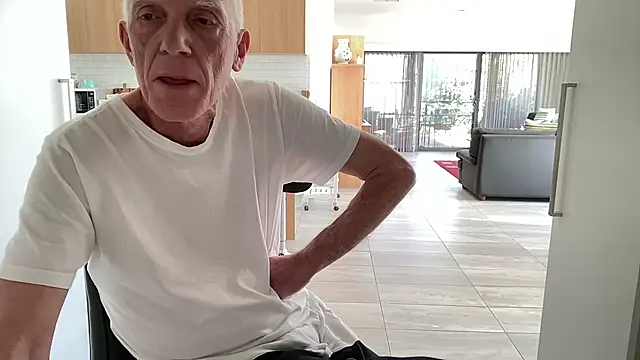 angie-puttana online show from September 15, 12:35 am