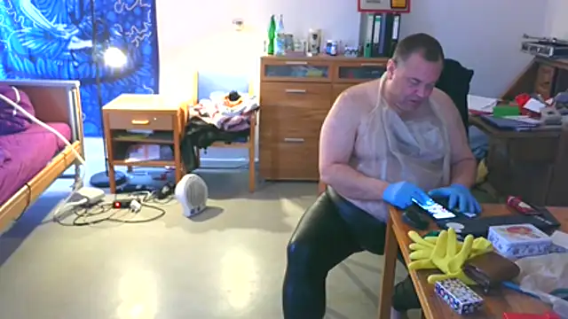 florian328 online show from February 21, 1:34 pm