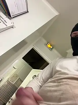 Lilian 701 online show from April 6, 12:18 am