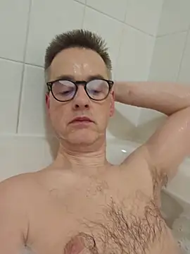 Hectorthyssen1 online show from March 2, 8:27 pm