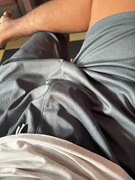 Desiboy   21 online show from December 15, 3:24 am