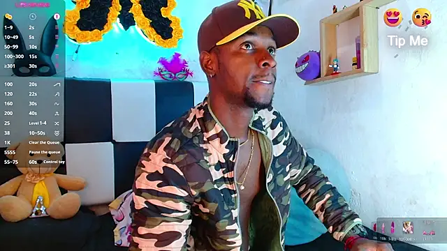 Aroonpapisex online show from March 4, 12:45 pm