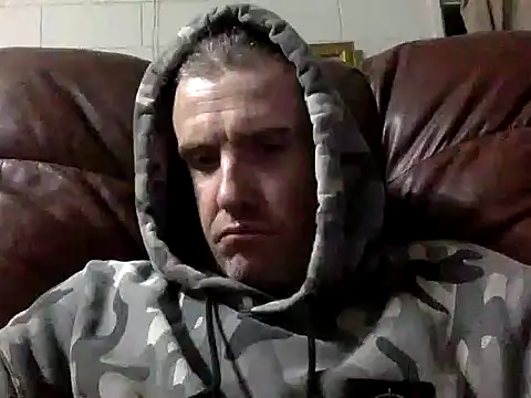 Snapshot of SugarCoupleAus chatting on October 5, 3:38 pm SugarCoupleAus online show from October 5, 3:38 pm
