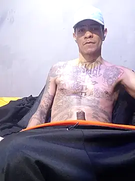 tureygiovani online show from December 1, 8:17 am