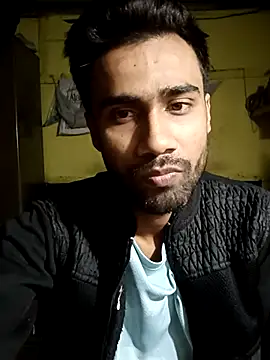 Snapshot of Skinny_Bigass_23 chatting on March 12, 6:33 pm Skinny Bigass 23 online show from March 12, 6:33 pm