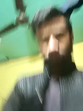 Snapshot of Skinny_Bigass_23 chatting on February 1, 7:02 pm Skinny Bigass 23 online show from February 1, 7:02 pm