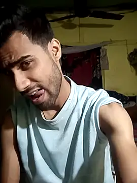 Snapshot of Skinny_Bigass_23 chatting on March 8, 6:24 pm Skinny Bigass 23 online show from March 8, 6:24 pm