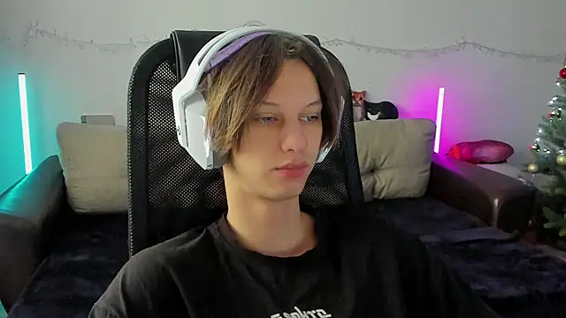 Ostin meow online show from December 17, 6:31 am