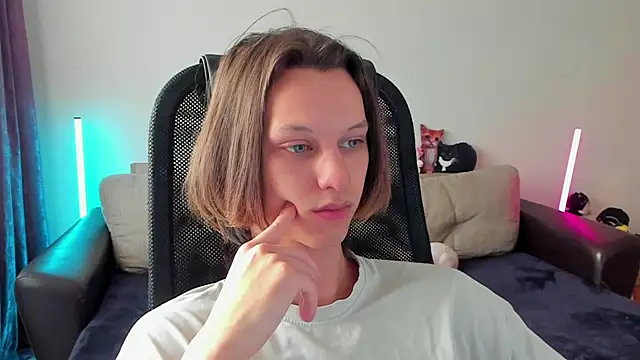 Ostin meow online show from April 14, 12:38 pm