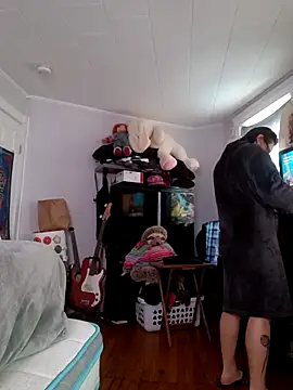 ChuckyyDee online show from April 13, 1:56 pm