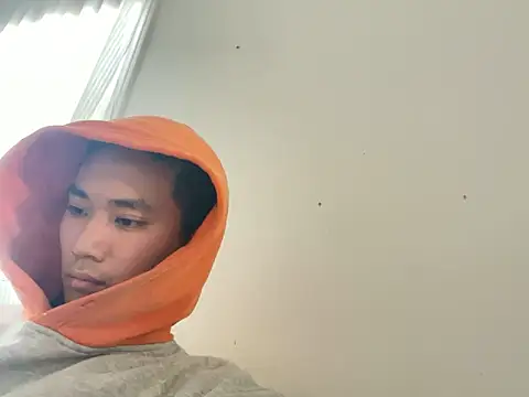 lilywithpuppy online show from April 7, 10:43 pm