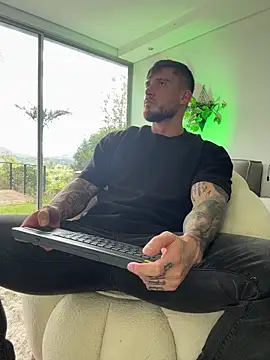 DimitriSullivan  online show from November 18, 5:49 pm