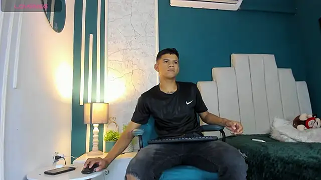 Jeffry wolvess online show from February 27, 12:34 pm