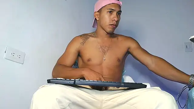 maximo vega newv online show from February 3, 10:37 pm