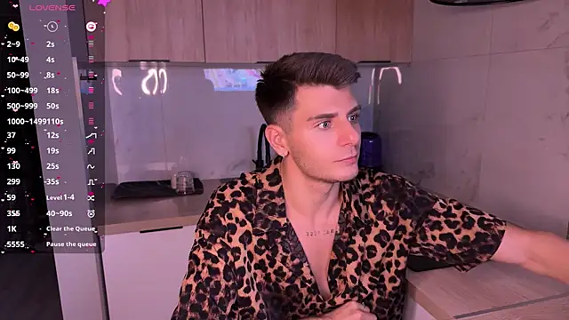 Walt Enjoy online show from November 22, 8:30 pm