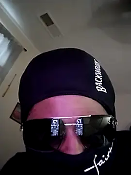 FreakyDu online show from April 7, 11:54 am