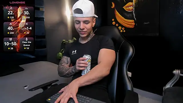 Flynn Riider online show from November 28, 5:48 pm