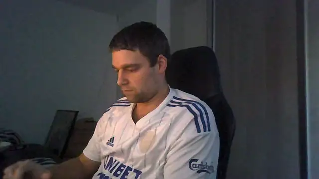 Snapshot of The_big_viking_ chatting on January 4, 12:38 pm The big viking online show from January 4, 12:38 pm