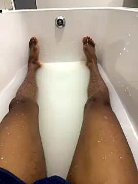 Snapshot of fathomless chatting on October 6, 4:39 am fathomless online show from October 6, 4:39 am