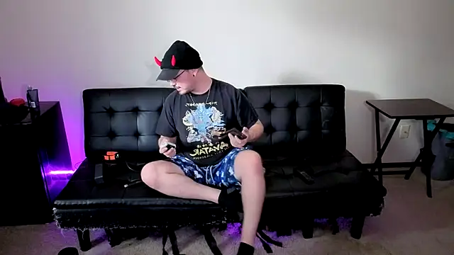 Snapshot of cmichaelxxx chatting on September 23, 9:25 pm cmichaelxxx online show from September 23, 9:25 pm