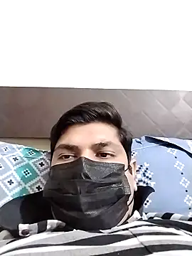 simpleguy1011 online show from December 17, 7:37 pm