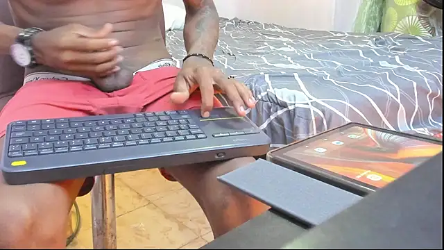 Snapshot of mr_stiven_ chatting on December 24, 12:44 pm mr stiven  online show from December 24, 12:44 pm