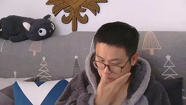 866532 online show from October 25, 7:32 am