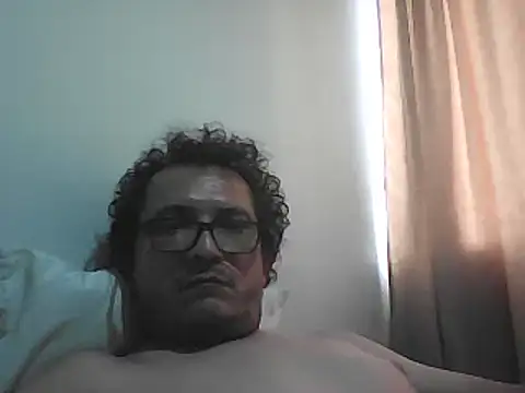 Bombi22 online show from December 5, 9:33 pm