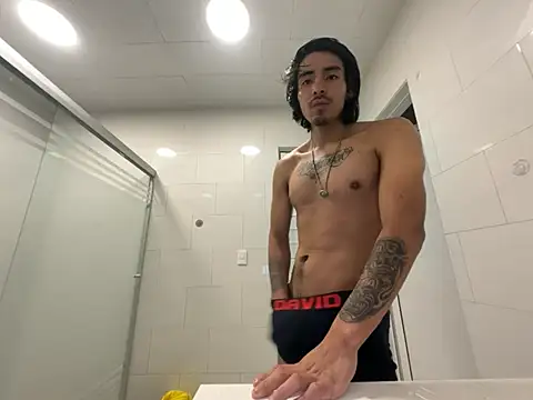 GIOOOO568 online show from June 8, 7:31 am