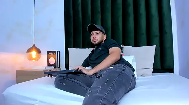 Samir bear online show from March 1, 12:34 pm