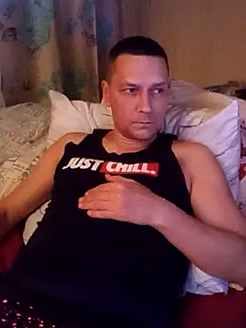Snapshot of AlexSuperGG chatting on October 23, 8:45 pm AlexSuperGG online show from October 23, 8:45 pm