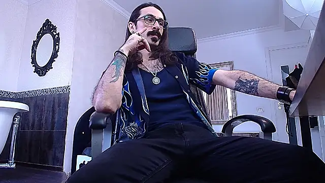 AxelColton online show from February 7, 11:39 am