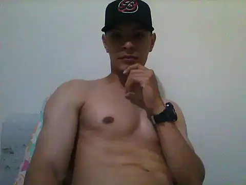 tric09 online show from December 19, 1:18 pm