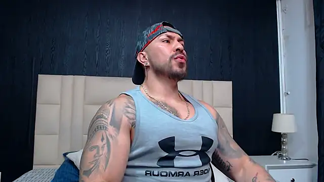 Luck Grey online show from March 1, 9:15 pm