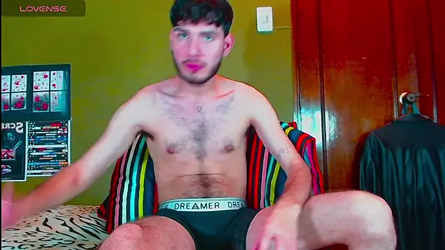 gato444  online show from February 4, 5:10 am