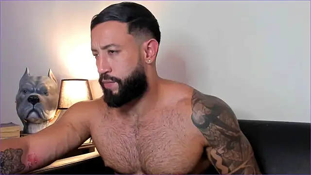 Snapshot of BradLeon_ chatting on September 18, 11:51 pm BradLeon  online show from September 18, 11:51 pm