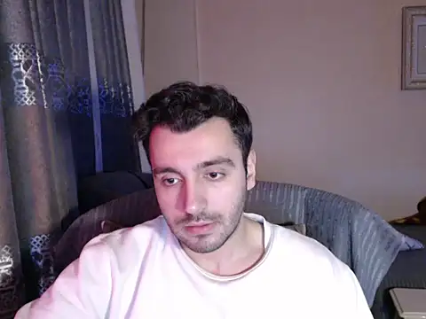 handsomeee04 online show from January 8, 10:37 pm