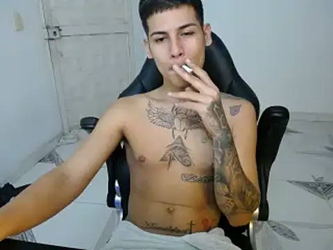 Clyde019 online show from January 9, 2:33 am