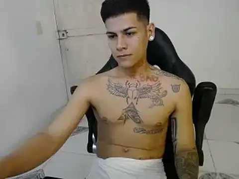 Clyde019 online show from January 21, 4:11 am