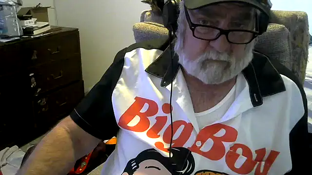 viejo oso online show from December 21, 8:17 pm