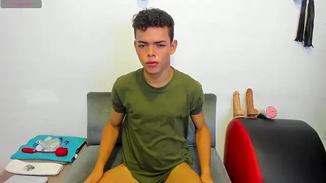 Snapshot of Nijinsky_LatinBoy chatting on December 29, 10:45 am Nijinsky LatinBoy online show from December 29, 10:45 am