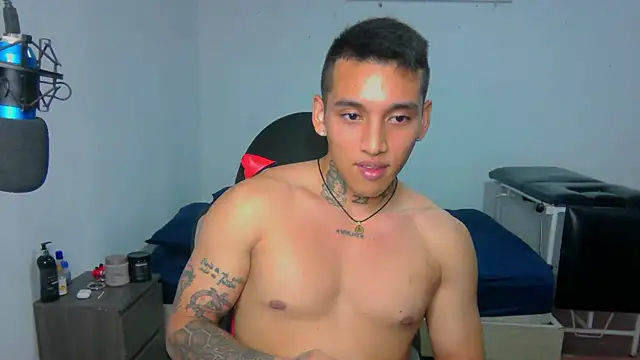 David Adams2003 online show from January 20, 11:10 pm