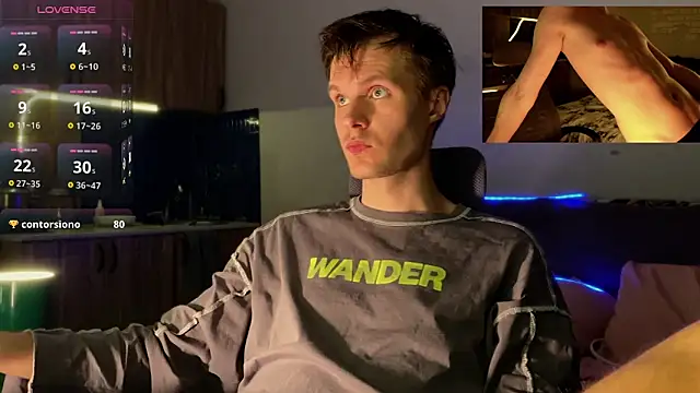 Leonnextdoor online show from April 18, 8:53 pm