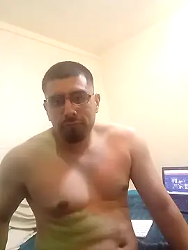 Snapshot of k1oudE chatting on February 20, 10:37 am k1oudE online show from February 20, 10:37 am