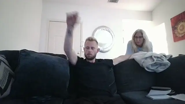 Snapshot of bjay1210 chatting on September 17, 7:53 am bjay1210 online show from September 17, 7:53 am