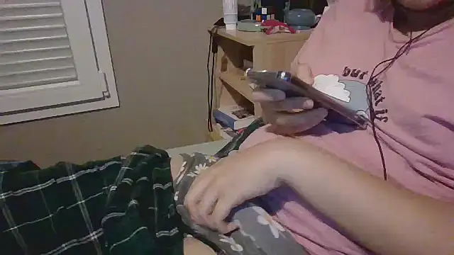 Snapshot of 19ansdejagrand chatting on January 6, 4:13 pm 19ansdejagrand online show from January 6, 4:13 pm