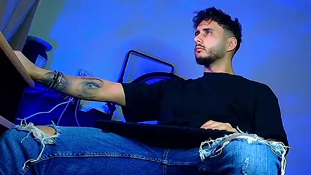 XanderCage99 online show from February 13, 6:24 pm