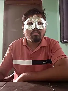 Snapshot of Desi_Heat chatting on January 1, 11:05 am Desi Heat online show from January 1, 11:05 am